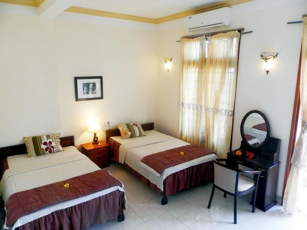 Chat Inn Homestay Хойан Экстерьер фото